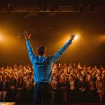 Tony Robbins Vermögen » Wie der Motivationsguru sein Vermögen machte